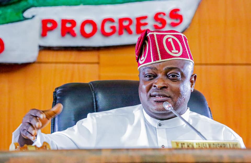 Video:Obasa Storms Lagos Chamber, Enters Speaker’s Office