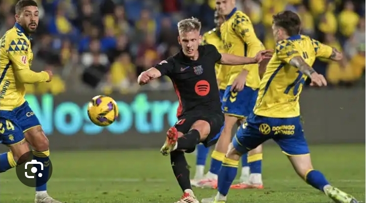 Barcelona Defeated Las Palmas to Top La Liga