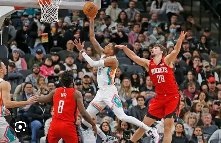 Houston Rockets Get Victory Over San Antonio Spurs 118-106