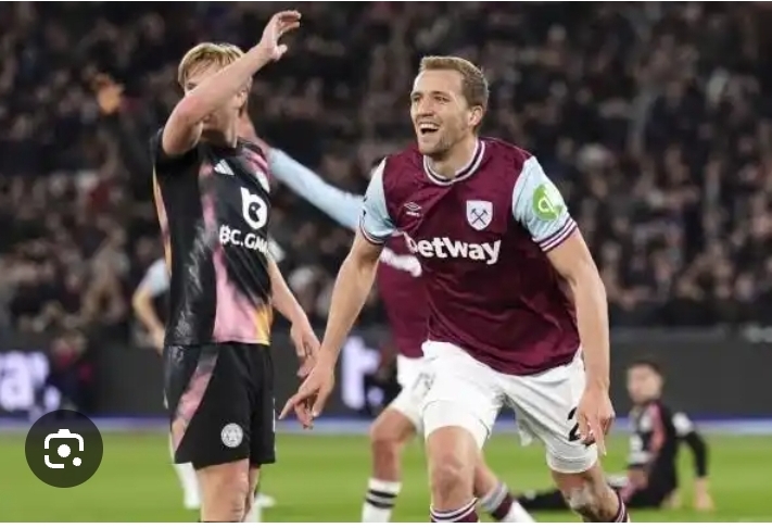 “Hammers Strike: West Ham Stun Leicester City”