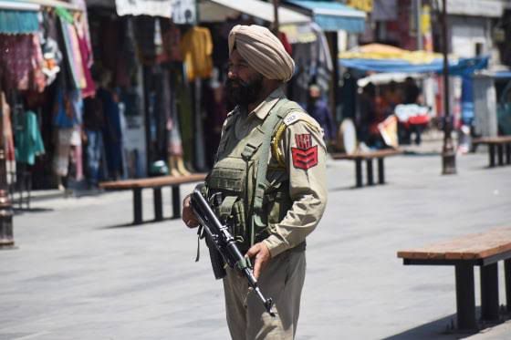 US Calls on India, Pakistan to Ease Border Tensions