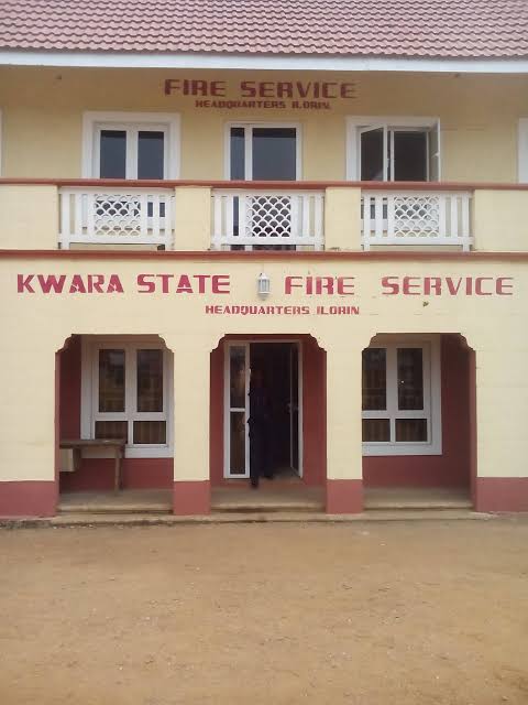 Man Jumps into well After Colo Intake
