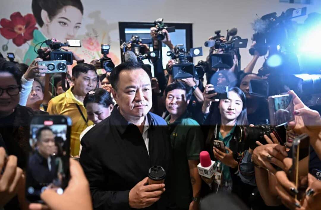 Thailand’s acting PM moves to dissolve parliament amid leadership crisis