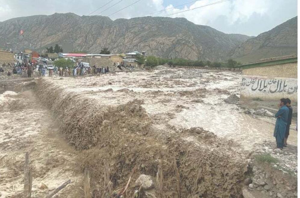 Pakistan floods claim five lives as rescue boat capsizes