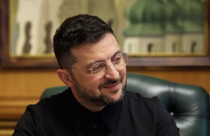 Zelenskyy revokes citizenship