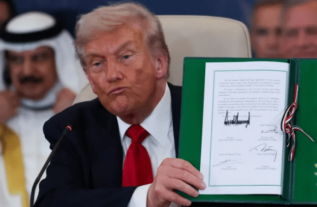 Trump threatens Hamas over Gaza gang clashes, demands disarmament amid fragile ceasefire