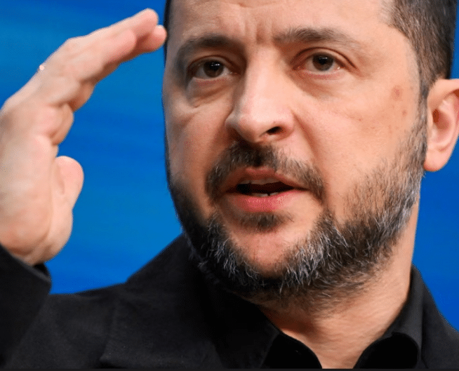 Zelenskyy in London as Starmer pushes use of frozen Russian assets