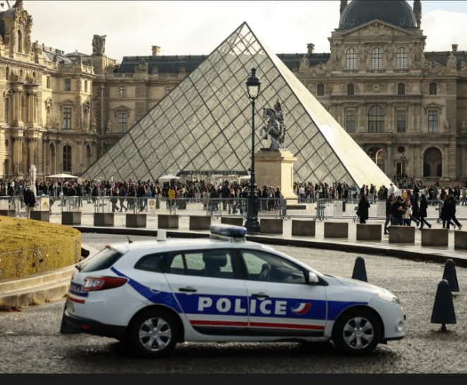 Two men arrested after dramatic Louvre jewel heist