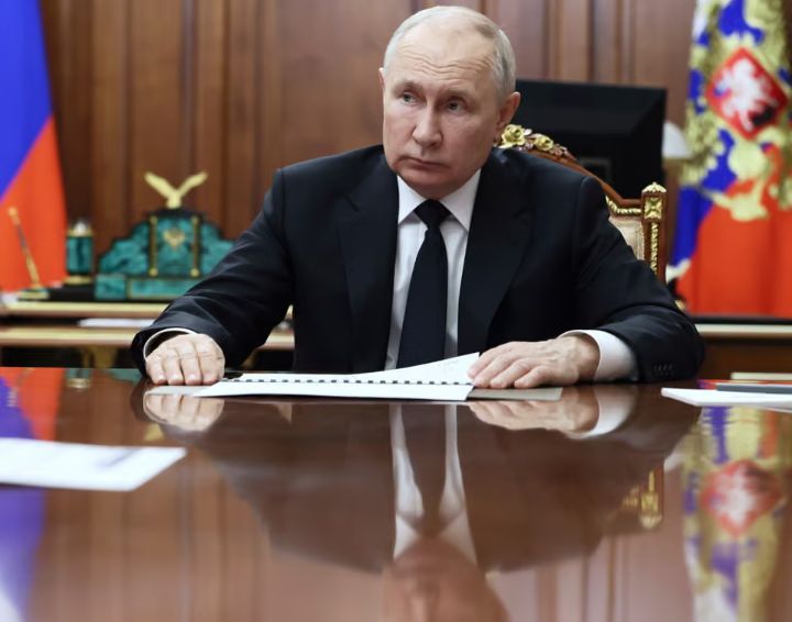 Russia bans human rights watch in widening Kremlin crackdown on critics