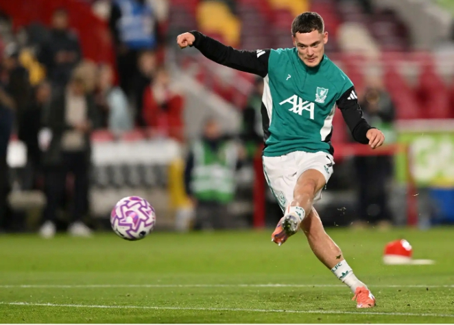 Florian Wirtz misses Liverpool training due to a muscle injury ahead of PSV clash, raising concerns over squad tactics, midfield creativity, and Champions League group stage ambitions