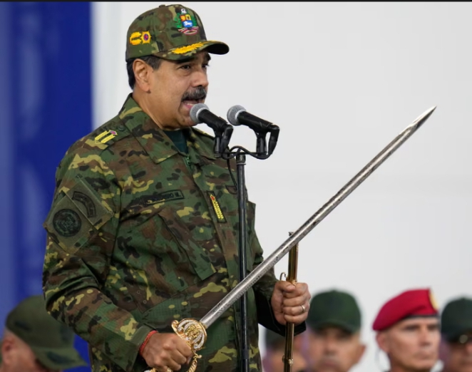 Trump threatens Venezuela’s Maduro: “Easy way or hard way”