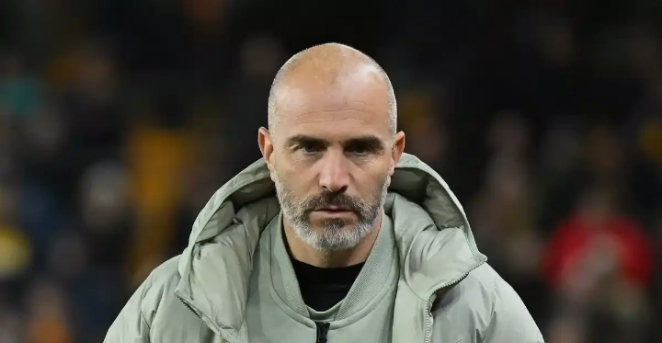 Cole Palmer is officially Palmer fit to face Arsenal, returning after injury to boost Chelsea ahead of their crucial Premier League showdown, with Maresca praising his impact.