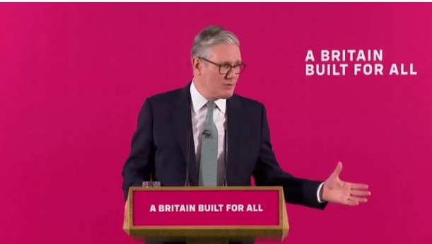 Starmer vows to reform social support system that is trapping people in poverty