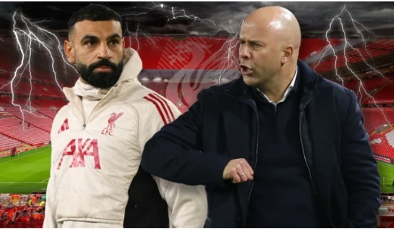 Wayne Rooney warns Mohamed Salah is risking his Liverpool legacy after recent public comments, urging careful management to preserve the Egyptian forward’s iconic status.