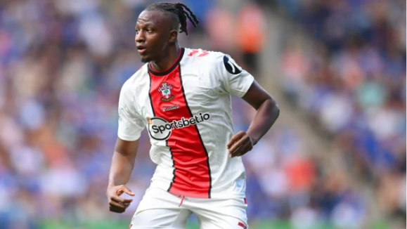 Joe Aribo is set to leave Southampton amid Turkish interest and a contract run-out. The Nigerian midfielder seeks regular playing time, career revival, and Super Eagles relevance.