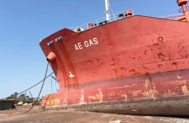 Collapse: India’s Alang ship-breaking industry faces a slow death as work dries up