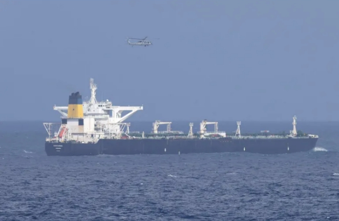 US pursues third oil tanker off the coast of Venezuela amid sanctions pressure