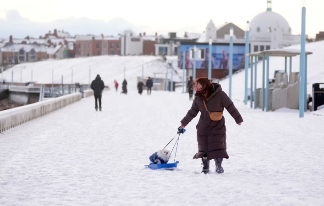 Blizzard conditions forecast as Met Office warns of snow and ice across the UK