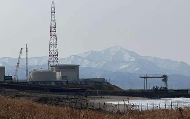Japan nuclear plant restart plans advance as the world’s largest Kashiwazaki-Kariwa facility prepares to resume operations, reigniting post-Fukushima debate over safety, trust, and energy security.