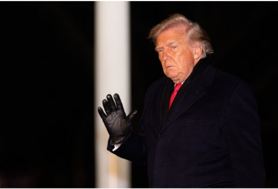 Trump Air Force One electrical issue forces return to Washington after Davos flight aborted