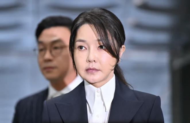 South Korea former first lady jailed in bribery case
