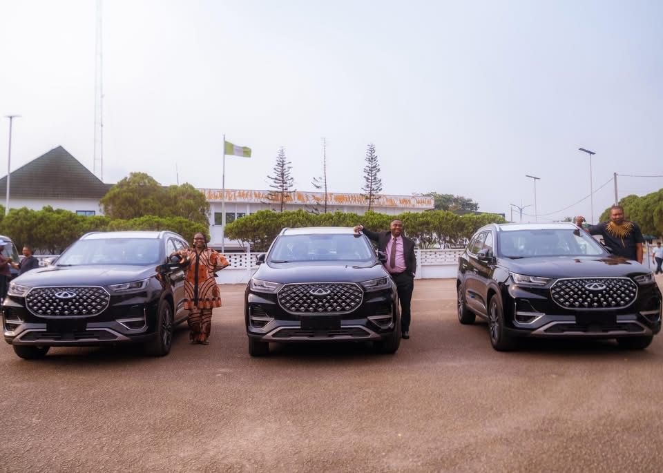 Edo Government House staff