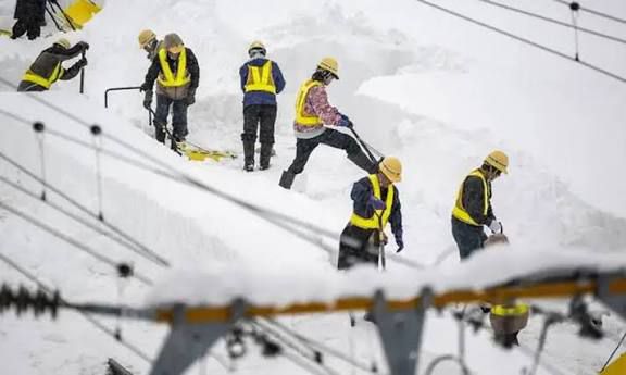 Japan warns of avalanches