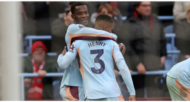 Aston Villa vs Brentford Premier League shock as 10-man Bees dent title hopes