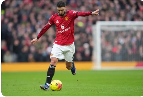 Manchester United beat Tottenham 2-0 to extend winning streak in Premier league