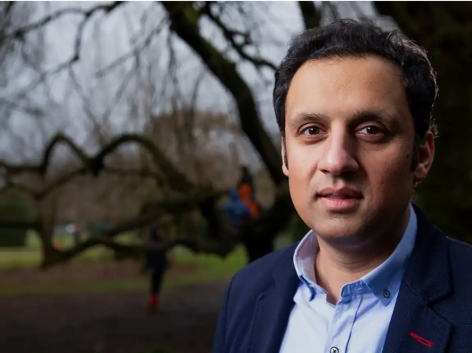 Scottish Labour leader Anas Sarwar calls for Keir Starmer resignation as UK political crisis deepens