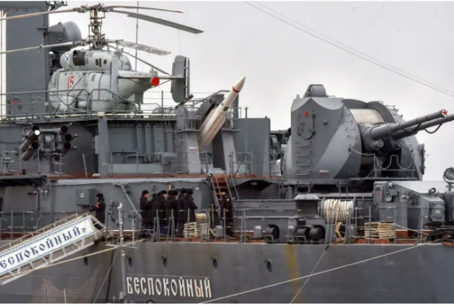 Russian navy seizure threat: Kremlin warns West over merchant ship sanctions