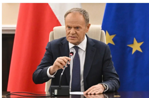 Poland warns citizens to leave Iran as war risk escalates