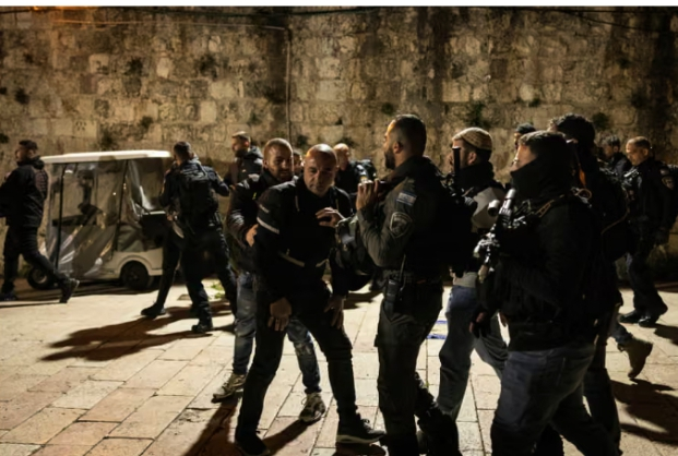 Status quo collapsed at Al-Aqsa Mosque as Ramadan begins in Jerusalem