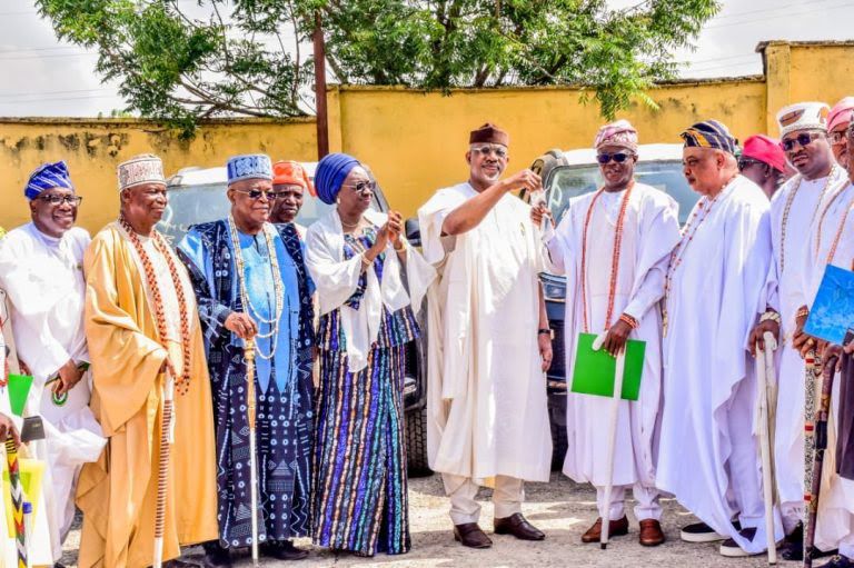 Governor Dapo gifts SUVs to monarchs, boosts development