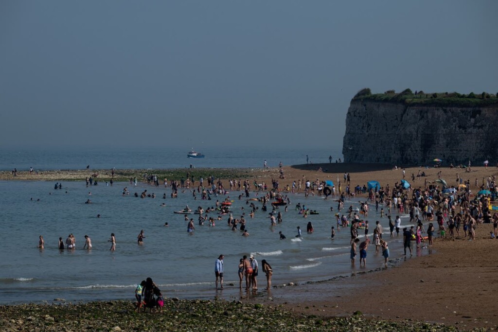 Hastings beach medical emergency: Man dies during UK heatwave on hottest day of the year