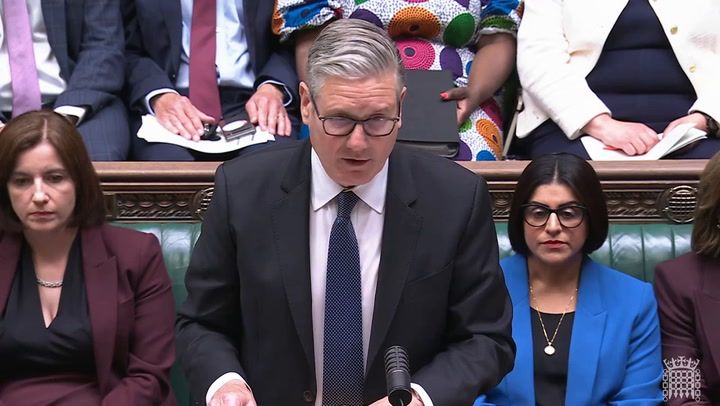 UK under-16s social media ban: Starmer set to unveil major online safety crackdown
