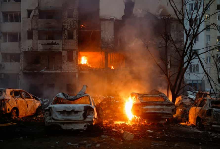 Russia Ukraine strikes: deadly barrage hits Kyiv on eve of Nato summit 🔥🇺🇦💥