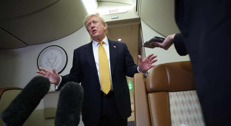 Trump Hormuz blockade announced as US vows 20% fee on ships crossing Strait