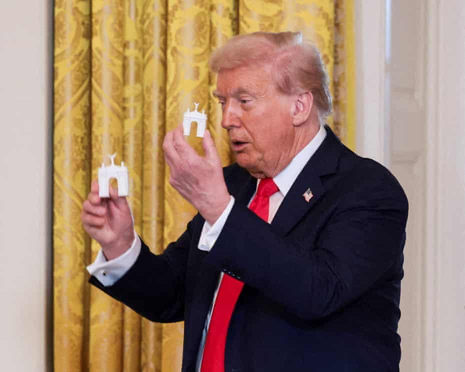 Trump turns triumphal arch into military complex for drones and ammunition