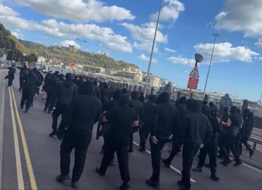 Dover Port protesters block roads as police respond