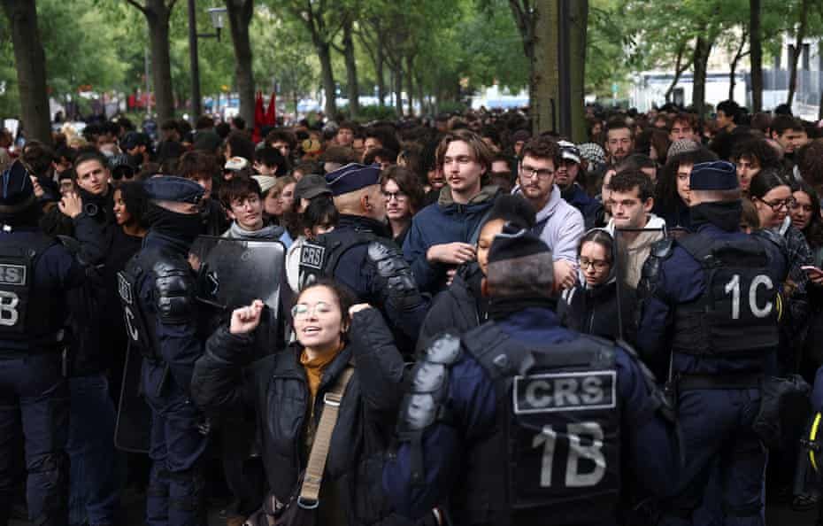 France deploys 70,000 police officers as protests escalate, government faces backlash over demonstration bans