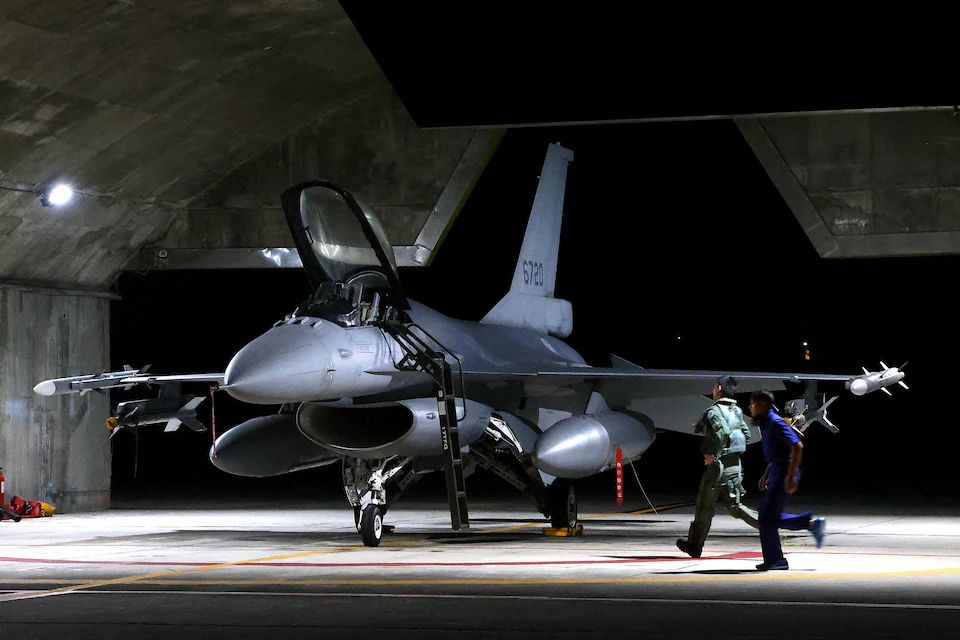 Taiwan F-16V fighter jets arrive as first new jets strengthen defences against China