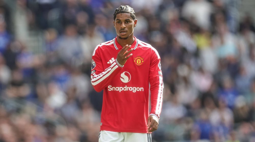 Manchester United injury news: Martinez, Heaven and Rashford face fitness tests ahead of Como clash